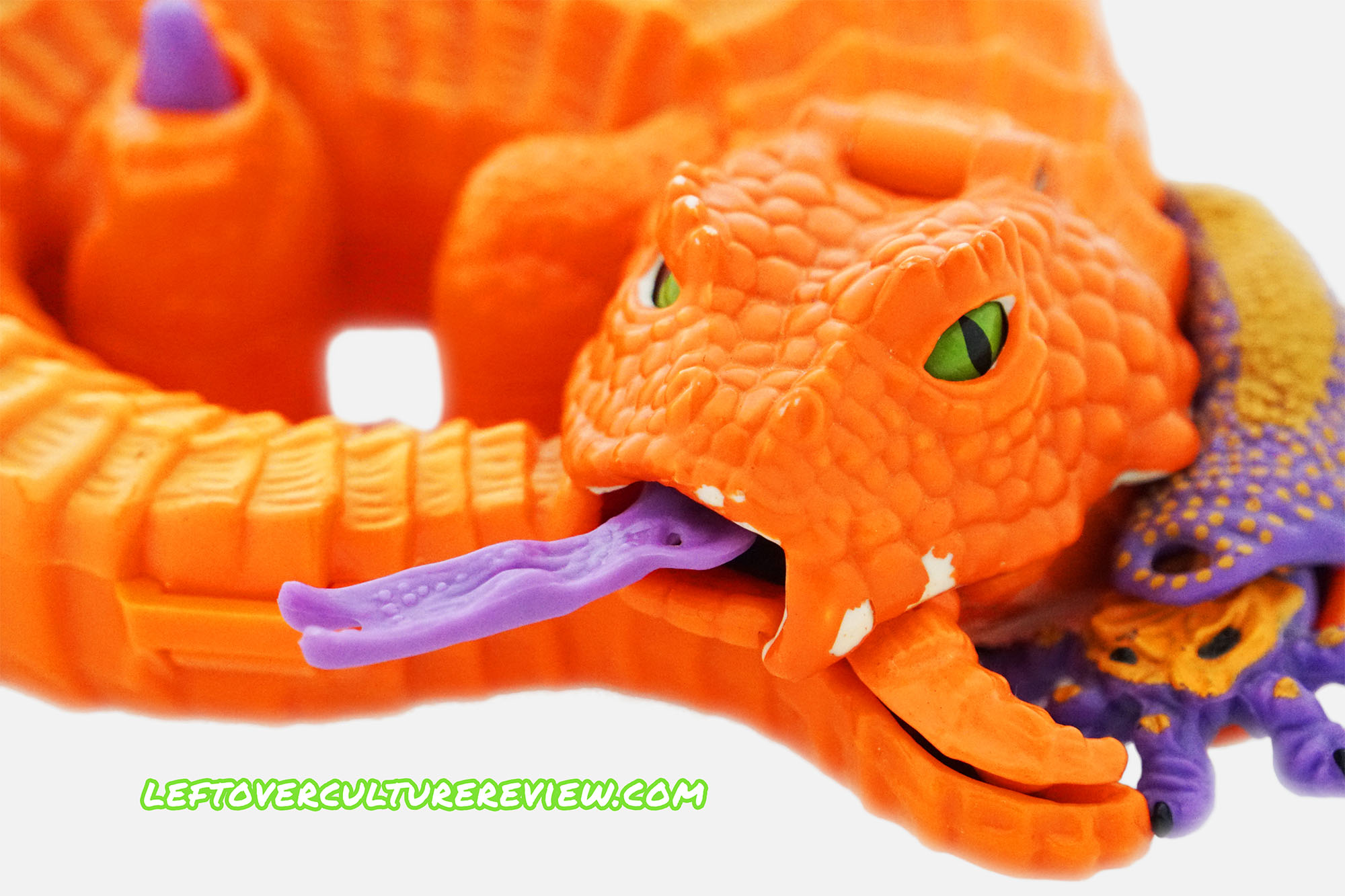 Mighty Max Lashes Lizard Geela Guts 01